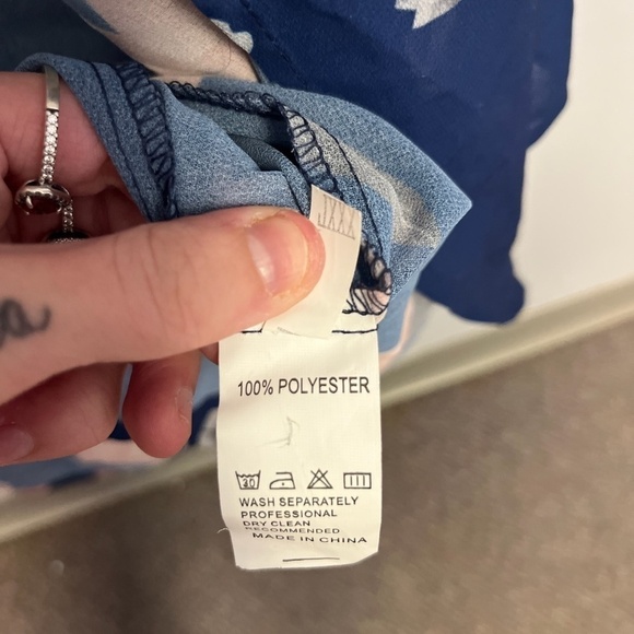 🚨CLEARANCE 0124-147M Floral Overpiece - Picture 2 of 3